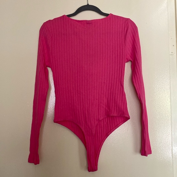 WILD FABLE bright pink ribbed long sleeve bodysuit - Picture 3 of 3